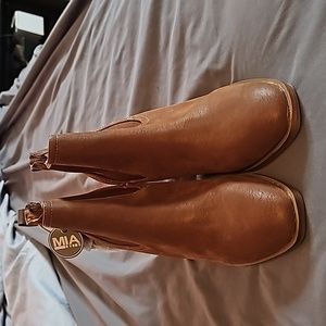 Brand new with tags MIA Smyth faux leather booties size 8 cognac color